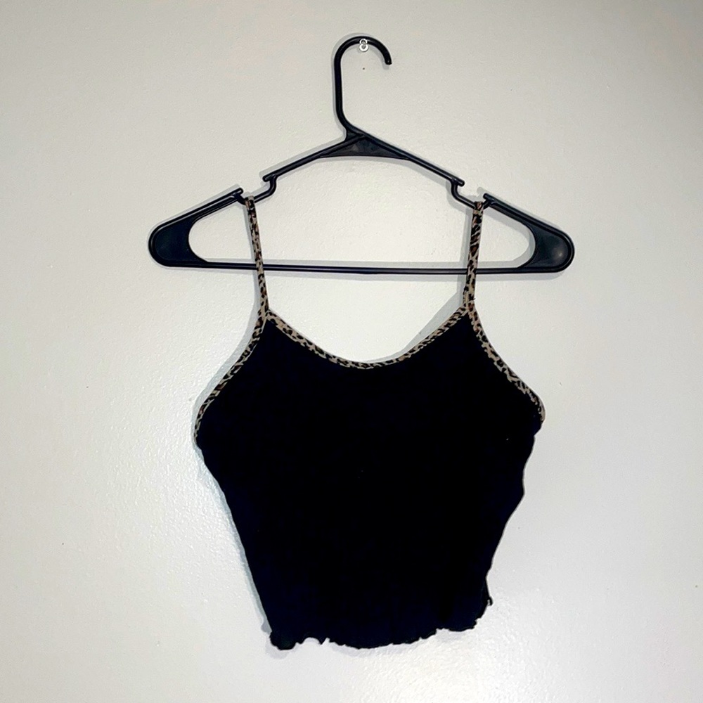 SHEIN Ribbed Cheetah Print Black Cropped Cami Tank Top